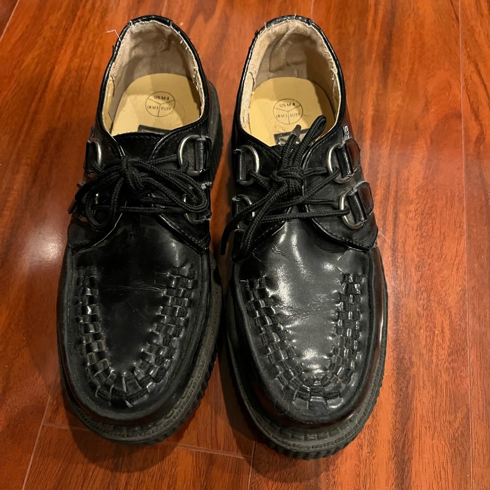 TUK classic black creepers size US 6